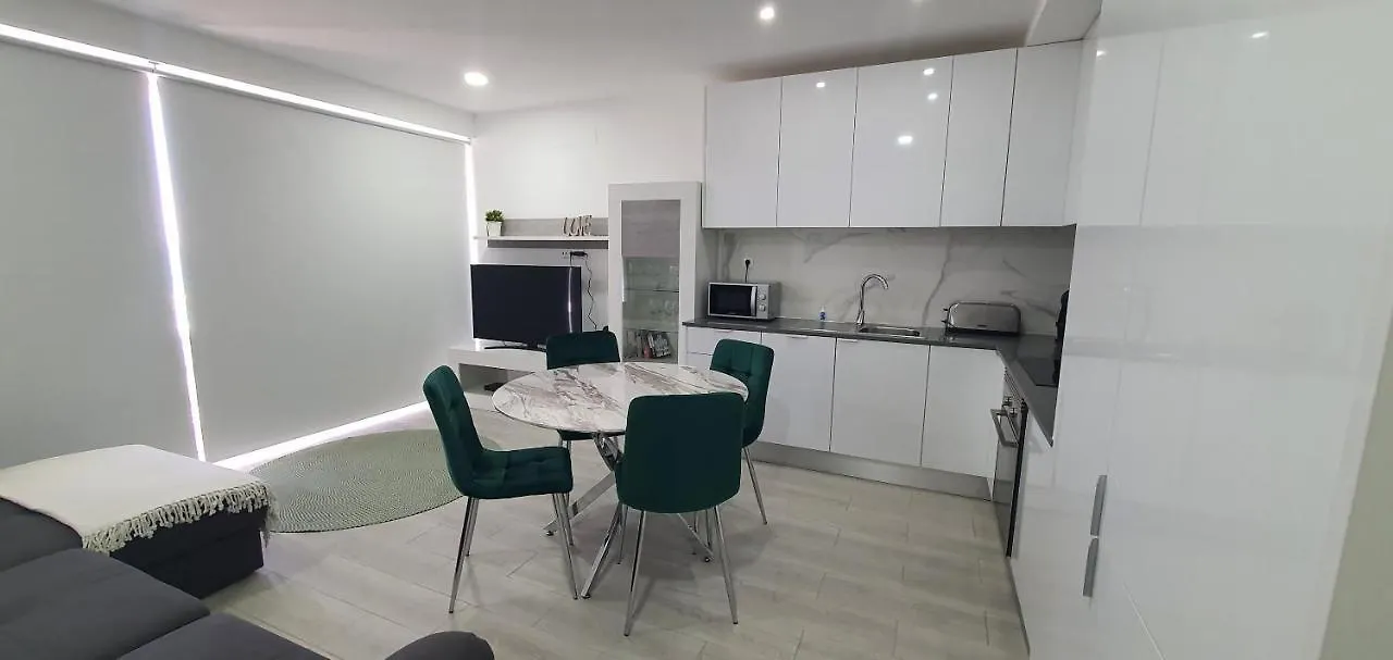 Acr Holiday Apartment Quarteira